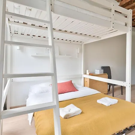 Apartman Pretty Mezzanine In The Heart Of Párizs