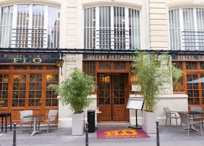 Pretty Mezzanine In The Heart Of Paris