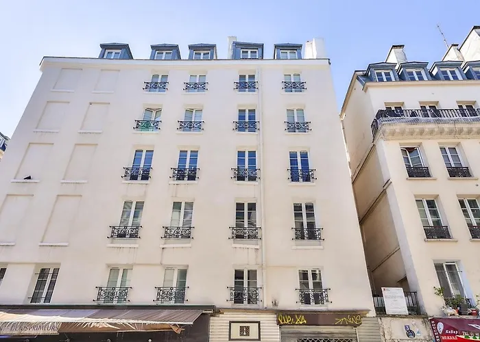 Pretty Mezzanine In The Heart Of * Paris